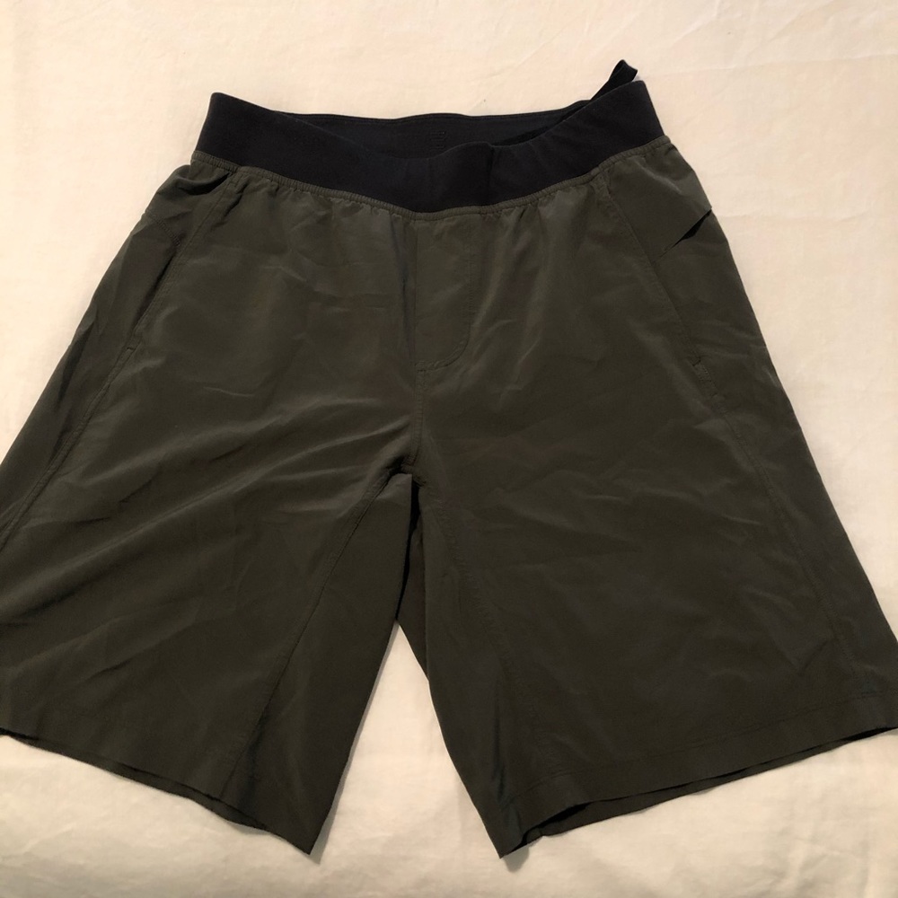 Men’s Lulu lemon shorts